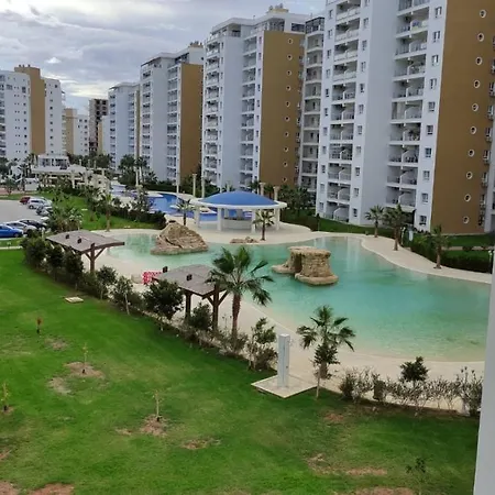 Andreanius Caesar & With Niche, Stunning Balcony View Apartment *