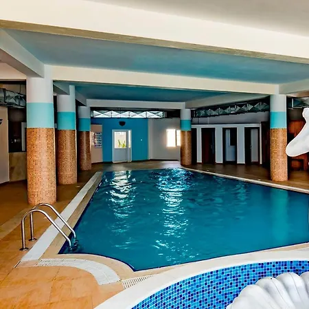 Daire Andreanius Caesar & With Niche, Stunning Balcony View