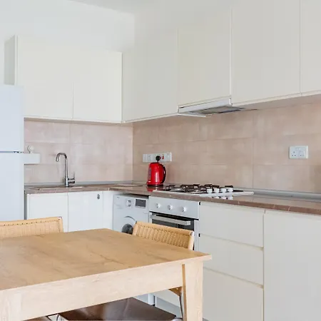 Daire Andreanius Caesar & With Niche, Stunning Balcony View