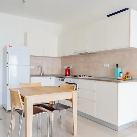 Daire Andreanius Caesar & With Niche, Stunning Balcony View Iskele District (Northern Cyprus)